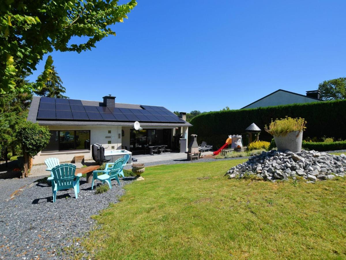 Luxurious Holiday Home With Jacuzzi Filly Kültér fotó