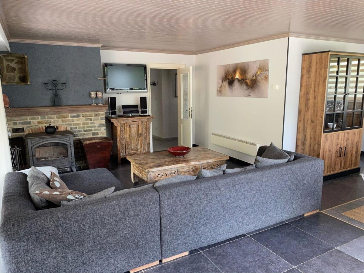 Luxurious Holiday Home With Jacuzzi Filly Kültér fotó